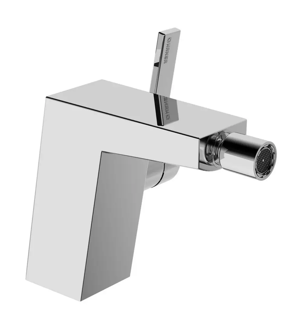 Ein HANSAdesign Einhebelmischer für ein Bidet mit schwenkbarem Auslauf und Zugstangenablaufgarnitur, in verchromter Ausführung.